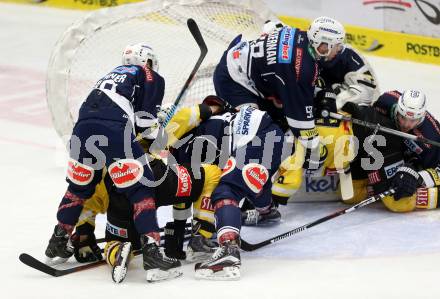 EBEL. Eishockey Bundesliga. EC VSV gegen UPC Vienna Capitals. Rick Schofield, Benjamin Petrik, Ryan McKiernan, (VSV), Troy Milam (Caps). Villach, am 17.11.2015.
Foto: Kuess 


---
pressefotos, pressefotografie, kuess, qs, qspictures, sport, bild, bilder, bilddatenbank