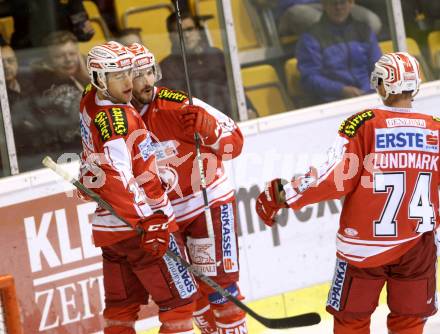 EBEL. Eishockey Bundesliga. KAC gegen 	Moser Medical Graz 99ers. torjubel Jean Francois Jacques, Thomas Hundertpfund, Jamie Lundmark (KAC). Klagenfurt, am 17.11.2015.
Foto: Kuess

---
pressefotos, pressefotografie, kuess, qs, qspictures, sport, bild, bilder, bilddatenbank