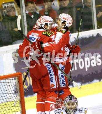 EBEL. Eishockey Bundesliga. KAC gegen 	Moser Medical Graz 99ers. Torjubel Patrick Harand, Stefan Geier, Manuel Ganahl (KAC). Klagenfurt, am 17.11.2015.
Foto: Kuess

---
pressefotos, pressefotografie, kuess, qs, qspictures, sport, bild, bilder, bilddatenbank