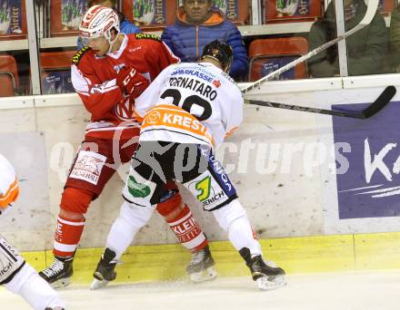 EBEL. Eishockey Bundesliga. KAC gegen 	Moser Medical Graz 99ers. Thomas Hundertpfund, (KAC),  Matthew Fornataro (Graz). Klagenfurt, am 17.11.2015.
Foto: Kuess

---
pressefotos, pressefotografie, kuess, qs, qspictures, sport, bild, bilder, bilddatenbank