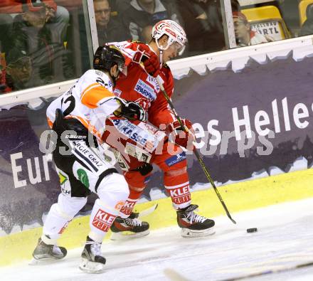 EBEL. Eishockey Bundesliga. KAC gegen 	Moser Medical Graz 99ers. Oliver Setzinger, (KAC), Michael Marcou (Graz). Klagenfurt, am 17.11.2015.
Foto: Kuess

---
pressefotos, pressefotografie, kuess, qs, qspictures, sport, bild, bilder, bilddatenbank