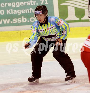 EBEL. Eishockey Bundesliga. KAC gegen 	Moser Medical Graz 99ers. Linieswoman Bettina Angerer. Klagenfurt, am 17.11.2015.
Foto: Kuess

---
pressefotos, pressefotografie, kuess, qs, qspictures, sport, bild, bilder, bilddatenbank