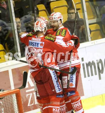 EBEL. Eishockey Bundesliga. KAC gegen 	Moser Medical Graz 99ers. torjubel Jean Francois Jacques, Thomas Hundertpfund, Jamie Lundmark (KAC). Klagenfurt, am 17.11.2015.
Foto: Kuess

---
pressefotos, pressefotografie, kuess, qs, qspictures, sport, bild, bilder, bilddatenbank