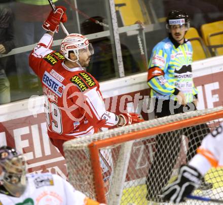 EBEL. Eishockey Bundesliga. KAC gegen 	Moser Medical Graz 99ers. torjubel Jean Francois Jacques, (KAC). Klagenfurt, am 17.11.2015.
Foto: Kuess

---
pressefotos, pressefotografie, kuess, qs, qspictures, sport, bild, bilder, bilddatenbank