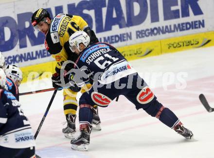 EBEL. Eishockey Bundesliga. EC VSV gegen UPC Vienna Capitals. Rick Schofield, (VSV), Matthew Dzieduszycki  (Caps). Villach, am 17.11.2015.
Foto: Kuess 


---
pressefotos, pressefotografie, kuess, qs, qspictures, sport, bild, bilder, bilddatenbank