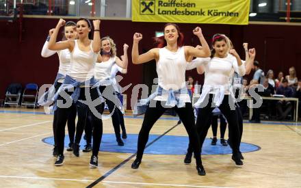 Basketball 2. Bundesliga 2015/16 Grunddurchgang 9.Runde.  Woerthersee Piraten gegen BBU Salzburg. Pauseneinlage. Taenzerinnen der Tanzschule Dance Point. Klagenfurt, am 21.11.2015.
Foto: Kuess
---
pressefotos, pressefotografie, kuess, qs, qspictures, sport, bild, bilder, bilddatenbank