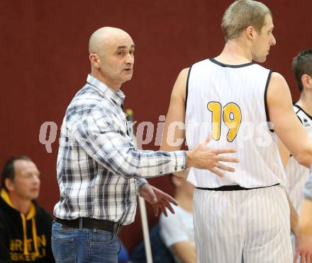 Basketball 2. Bundesliga 2015/16 Grunddurchgang 9.Runde.  Woerthersee Piraten gegen BBU Salzburg.  Trainer Dragan Sliskovic (Woerthersee Piraten). Klagenfurt, am 21.11.2015.
Foto: Kuess
---
pressefotos, pressefotografie, kuess, qs, qspictures, sport, bild, bilder, bilddatenbank