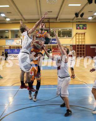 Basketball 2. Bundesliga 2015/16 Grunddurchgang 9.Runde.  Woerthersee Piraten gegen BBU Salzburg. Tim Huber, Sebastian Huber, (Woerthersee Piraten), Bojan Sormaz  (BBU Salzburg). Klagenfurt, am 21.11.2015.
Foto: Kuess
---
pressefotos, pressefotografie, kuess, qs, qspictures, sport, bild, bilder, bilddatenbank