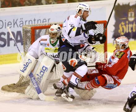 EBEL. Eishockey Bundesliga. KAC gegen 	VSV. Daniel Ban,  (KAC), Markus Schlacher (VSV). Klagenfurt, am 22.11.2015.
Foto: Kuess

---
pressefotos, pressefotografie, kuess, qs, qspictures, sport, bild, bilder, bilddatenbank