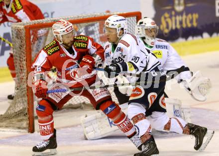 EBEL. Eishockey Bundesliga. KAC gegen 	VSV. Thomas Koch, (KAC), Nico Brunner  (VSV). Klagenfurt, am 22.11.2015.
Foto: Kuess

---
pressefotos, pressefotografie, kuess, qs, qspictures, sport, bild, bilder, bilddatenbank