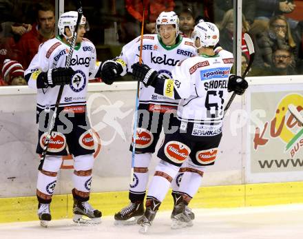 EBEL. Eishockey Bundesliga. KAC gegen 	VSV. Torjubel Valentin Leiler, Benjamin Petrik, Rick Schofield (VSV). Klagenfurt, am 22.11.2015.
Foto: Kuess

---
pressefotos, pressefotografie, kuess, qs, qspictures, sport, bild, bilder, bilddatenbank