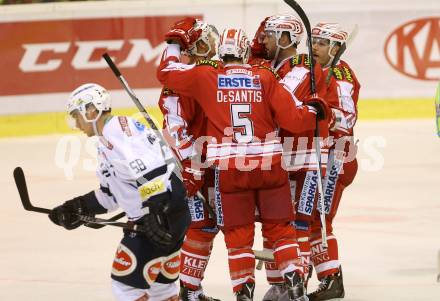 EBEL. Eishockey Bundesliga. KAC gegen 	VSV. Torjubel Thomas Poeck, Jamie Lundmark, Jason Desantis (KAC). Klagenfurt, am 22.11.2015.
Foto: Kuess

---
pressefotos, pressefotografie, kuess, qs, qspictures, sport, bild, bilder, bilddatenbank