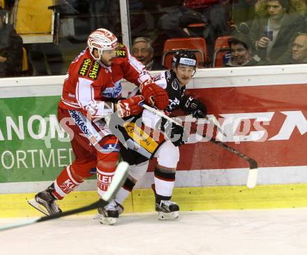 EBEL. Eishockey Bundesliga. KAC gegen 	HC Orli Znojmo. Jean Francois Jacques, (KAC), Ondrej Sedivy  (Znojmo). Klagenfurt, am 24.11.2015.
Foto: Kuess

---
pressefotos, pressefotografie, kuess, qs, qspictures, sport, bild, bilder, bilddatenbank