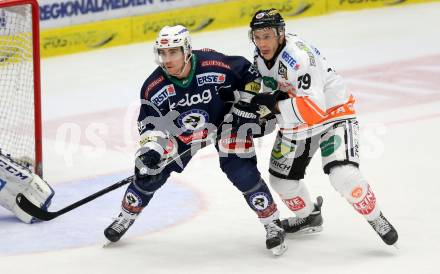 EBEL. Eishockey Bundesliga. EC VSV gegen Moser Medical Graz 99ers.  Ryan McKiernan,  (VSV), Matthew Kyle Fornataro (Graz). Villach, am 24.11.2015.
Foto: Kuess 


---
pressefotos, pressefotografie, kuess, qs, qspictures, sport, bild, bilder, bilddatenbank