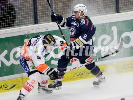 EBEL. Eishockey Bundesliga. EC VSV gegen Moser Medical Graz 99ers.  Ryan McKiernan, (VSV), Markus Pirmann (Graz). Villach, am 24.11.2015.
Foto: Kuess 


---
pressefotos, pressefotografie, kuess, qs, qspictures, sport, bild, bilder, bilddatenbank