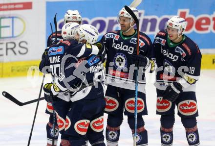 EBEL. Eishockey Bundesliga. EC VSV gegen Moser Medical Graz 99ers.  Torjubel Nico Brunner, Valentin Leiler, Ruslan Gelfanov, Rick Schofield, Ryan McKiernan (VSV). Villach, am 24.11.2015.
Foto: Kuess 


---
pressefotos, pressefotografie, kuess, qs, qspictures, sport, bild, bilder, bilddatenbank