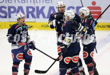 EBEL. Eishockey Bundesliga. EC VSV gegen Moser Medical Graz 99ers.  Torjubel Ryan McKiernan, Nico Brunner, Adis Alagic, Christian Jennes (VSV). Villach, am 24.11.2015.
Foto: Kuess 


---
pressefotos, pressefotografie, kuess, qs, qspictures, sport, bild, bilder, bilddatenbank