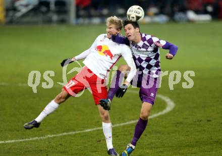 Fussball Sky go Erste Liga. SK Austria Klagenfurt gegen FC Liefering.  Bernd Kager, (Klagenfurt), Konrad Laimer  (Liefering). Klagenfurt, am 27.11.2015.
Foto: Kuess
---
pressefotos, pressefotografie, kuess, qs, qspictures, sport, bild, bilder, bilddatenbank