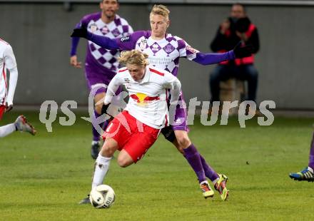 Fussball Sky go Erste Liga. SK Austria Klagenfurt gegen FC Liefering.  Matthias Koch,  (Klagenfurt), Xaver Schlager (Liefering). Klagenfurt, am 27.11.2015.
Foto: Kuess
---
pressefotos, pressefotografie, kuess, qs, qspictures, sport, bild, bilder, bilddatenbank