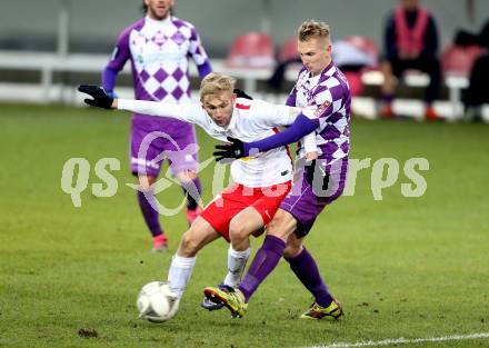 Fussball Sky go Erste Liga. SK Austria Klagenfurt gegen FC Liefering.  Matthias Koch, (Klagenfurt), Konrad Laimer (Liefering). Klagenfurt, am 27.11.2015.
Foto: Kuess
---
pressefotos, pressefotografie, kuess, qs, qspictures, sport, bild, bilder, bilddatenbank