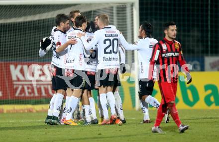 Fussball tipico Bundesliga. RZ Pellets WAC gegen FC Admira Wacker Moedling. Torjubel  (WAC). Wolfsberg, am 7.11.2015.
Foto: Kuess
---
pressefotos, pressefotografie, kuess, qs, qspictures, sport, bild, bilder, bilddatenbank