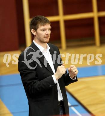 Basketball 2. Bundesliga 2015/16 Grunddurchgang 10.Runde. KOS Celovec gegen Timberwolves. Trainer Hubert Schmidt  (Timberwolves). Klagenfurt, am 28.11.2015.
Foto: Kuess
---
pressefotos, pressefotografie, kuess, qs, qspictures, sport, bild, bilder, bilddatenbank