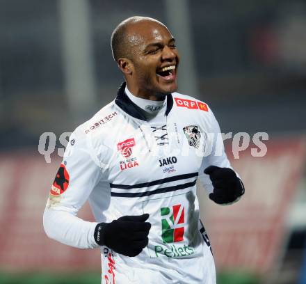 Fussball tipico Bundesliga. RZ Pellets WAC gegen FC Admira Wacker Moedling. Torjubel De Oliveira Silvio Carlos (WAC). Wolfsberg, am 7.11.2015.
Foto: Kuess
---
pressefotos, pressefotografie, kuess, qs, qspictures, sport, bild, bilder, bilddatenbank