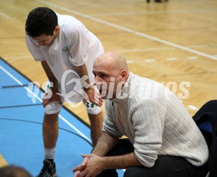 Basketball 2. Bundesliga 2015/16 Grunddurchgang 10.Runde. KOS Celovec gegen Timberwolves. Trainer Rok Zupan (KOS). Klagenfurt, am 28.11.2015.
Foto: Kuess
---
pressefotos, pressefotografie, kuess, qs, qspictures, sport, bild, bilder, bilddatenbank