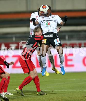 Fussball tipico Bundesliga. RZ Pellets WAC gegen FC Admira Wacker Moedling. Issiaka Ouedraogo, Nemanja Rnic,  (WAC), Thomas Ebner (Moedling). Wolfsberg, am 7.11.2015.
Foto: Kuess
---
pressefotos, pressefotografie, kuess, qs, qspictures, sport, bild, bilder, bilddatenbank