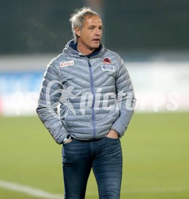 Fussball tipico Bundesliga. RZ Pellets WAC gegen FC Admira Wacker Moedling. Trainer Heimo Pfeifenberger (WAC). Wolfsberg, am 7.11.2015.
Foto: Kuess
---
pressefotos, pressefotografie, kuess, qs, qspictures, sport, bild, bilder, bilddatenbank