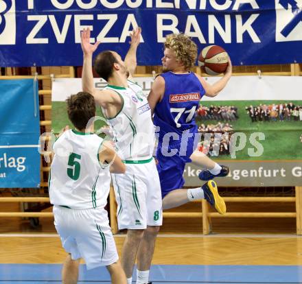 Basketball 2. Bundesliga 2015/16 Grunddurchgang 10.Runde. KOS Celovec gegen Timberwolves. Andi Smrtnik, Jakob Strazar  (KOS), Vancura Claudio (Timberwolves). Klagenfurt, am 28.11.2015.
Foto: Kuess
---
pressefotos, pressefotografie, kuess, qs, qspictures, sport, bild, bilder, bilddatenbank