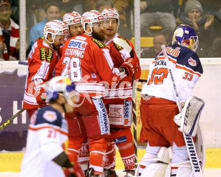 EBEL. Eishockey Bundesliga. KAC gegen 	EC Red Bull Salzburg. Torjubel Manuel Geier, Thomas Koch, Oliver Setzinger, Martin Schumnig, (KAC). Klagenfurt, am 29.11.2015.
Foto: Kuess

---
pressefotos, pressefotografie, kuess, qs, qspictures, sport, bild, bilder, bilddatenbank