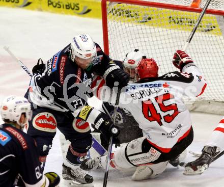 EBEL. Eishockey Bundesliga. EC VSV gegen HC TWK Innsbruck.	 .  Markus Schlacher,  (VSV), David Schuller (Innsbruck). Villach, am 29.11.2015.
Foto: Kuess 


---
pressefotos, pressefotografie, kuess, qs, qspictures, sport, bild, bilder, bilddatenbank