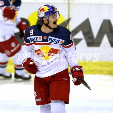 EBEL. Eishockey Bundesliga. KAC gegen 	EC Red Bull Salzburg. Torjubel Alexander Rauchenwald (Salzburg). Klagenfurt, am 29.11.2015.
Foto: Kuess

---
pressefotos, pressefotografie, kuess, qs, qspictures, sport, bild, bilder, bilddatenbank