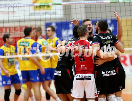 Volleyball. CEV Cup. Aich/Dob gegen AS Cannes (FRA).  Jubel Cannes. Bleiburg, 2.12.2015.
Foto: Kuess
---
pressefotos, pressefotografie, kuess, qs, qspictures, sport, bild, bilder, bilddatenbank