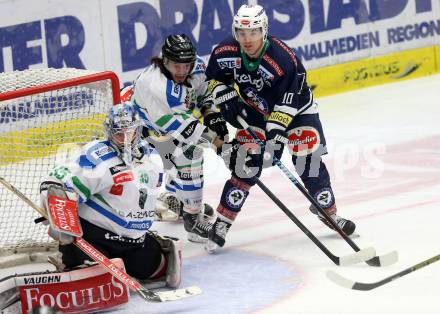 EBEL. Eishockey Bundesliga. EC VSV gegen HDD TELEMACH Olimpija Ljubljana. Brock McBride,  (VSV), Oliver Roy, David Planko (Laibach). Villach, am 4.12.2015.
Foto: Kuess 


---
pressefotos, pressefotografie, kuess, qs, qspictures, sport, bild, bilder, bilddatenbank