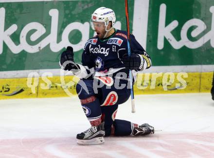 EBEL. Eishockey Bundesliga. EC VSV gegen HDD TELEMACH Olimpija Ljubljana. Torjubel Rick Schofield, (VSV). Villach, am 4.12.2015.
Foto: Kuess 


---
pressefotos, pressefotografie, kuess, qs, qspictures, sport, bild, bilder, bilddatenbank