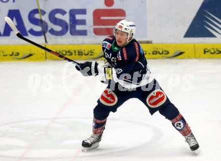 EBEL. Eishockey Bundesliga. EC VSV gegen HDD TELEMACH Olimpija Ljubljana. Patrick Platzer (VSV). Villach, am 4.12.2015.
Foto: Kuess 


---
pressefotos, pressefotografie, kuess, qs, qspictures, sport, bild, bilder, bilddatenbank