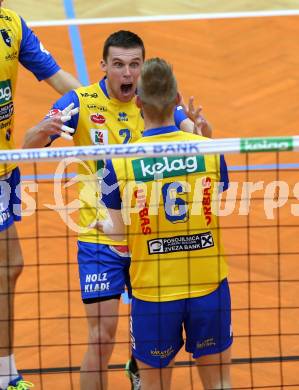 Volleyball. CEV Cup. Aich/Dob gegen AS Cannes (FRA). Jubel Krasnevski Kiryll, Wohlfahrtstaetter Peter (Aich/Dob). Bleiburg, 2.12.2015.
Foto: Kuess
---
pressefotos, pressefotografie, kuess, qs, qspictures, sport, bild, bilder, bilddatenbank