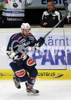 EBEL. Eishockey Bundesliga. EC VSV gegen HDD TELEMACH Olimpija Ljubljana. Matt Kelly (VSV). Villach, am 4.12.2015.
Foto: Kuess 


---
pressefotos, pressefotografie, kuess, qs, qspictures, sport, bild, bilder, bilddatenbank