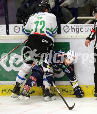 EBEL. Eishockey Bundesliga. EC VSV gegen HDD TELEMACH Olimpija Ljubljana. Christian Jennes,  (VSV), Kristjan Cepon (Laibach). Villach, am 4.12.2015.
Foto: Kuess 


---
pressefotos, pressefotografie, kuess, qs, qspictures, sport, bild, bilder, bilddatenbank