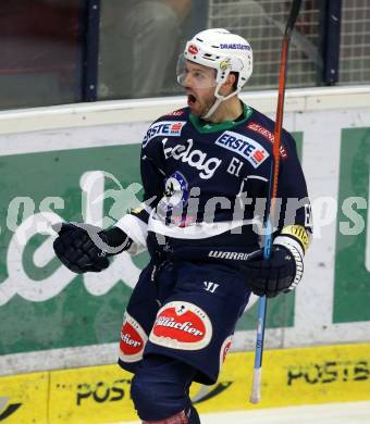 EBEL. Eishockey Bundesliga. EC VSV gegen HDD TELEMACH Olimpija Ljubljana. Torjubel Rick Schofield, (VSV). Villach, am 4.12.2015.
Foto: Kuess 


---
pressefotos, pressefotografie, kuess, qs, qspictures, sport, bild, bilder, bilddatenbank