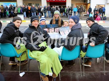 EBEL. Eishockey Bundesliga. VSV Kalenderpraesentation.  Florian Muehlstein, Nico Brunner, Patrick Platzer, Benjamin Petrik. Villach, am 5.12.2015.
Foto: Kuess
---
pressefotos, pressefotografie, kuess, qs, qspictures, sport, bild, bilder, bilddatenbank