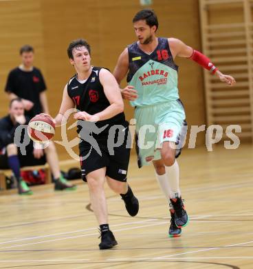 Basketball OEBV Cup. Raiders Villach gegen Mistelbach Mustangs. Marko Kolaric (Villach),  Stefan Obermann (Mistelbach). Villach, am 8.12.2015.
Foto: Kuess
---
pressefotos, pressefotografie, kuess, qs, qspictures, sport, bild, bilder, bilddatenbank