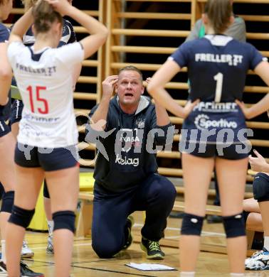 Frauen Volleyball Bundesliga. ATSC Wildcats Klagenfurt gegen Post SV Wien. Trainer Joze Casar (wildcats). Klagenfurt, am 8.12.2015.
Foto: Kuess
---
pressefotos, pressefotografie, kuess, qs, qspictures, sport, bild, bilder, bilddatenbank