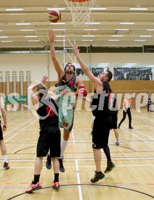 Basketball OEBV Cup. Raiders Villach gegen Mistelbach Mustangs. Marko Kolaric  (Villach),  Matthias Singer, Vladimir Sismilich (Mistelbach). Villach, am 8.12.2015.
Foto: Kuess
---
pressefotos, pressefotografie, kuess, qs, qspictures, sport, bild, bilder, bilddatenbank