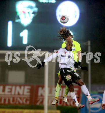 Fussball tipico Bundesliga. RZ Pellets WAC gegen FK Austria Wien. De Oliveira Silvio Carlos,  (WAC), Lukas Rotpuller (Wien). Wolfsberg, am 5.12.2015.
Foto: Kuess
---
pressefotos, pressefotografie, kuess, qs, qspictures, sport, bild, bilder, bilddatenbank