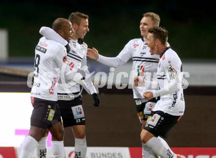 Fussball tipico Bundesliga. RZ Pellets WAC gegen FK Austria Wien. Torjubel De Oliveira Silvio Carlos,  Peter Tschernegg, Christoph Rabitsch, Christopher Wernitznig (WAC). Wolfsberg, am 5.12.2015.
Foto: Kuess
---
pressefotos, pressefotografie, kuess, qs, qspictures, sport, bild, bilder, bilddatenbank