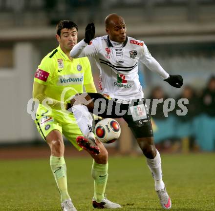 Fussball tipico Bundesliga. RZ Pellets WAC gegen FK Austria Wien. De Oliveira Silvio Carlos, (WAC), Vanche Shikov (Wien). Wolfsberg, am 5.12.2015.
Foto: Kuess
---
pressefotos, pressefotografie, kuess, qs, qspictures, sport, bild, bilder, bilddatenbank