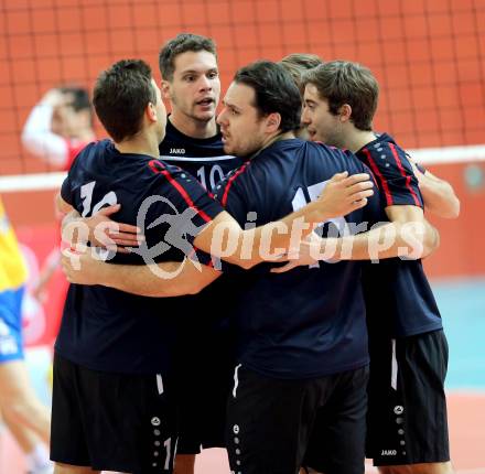 Volleyball Bundesliga. VBK Woerthersee Loewen Klagenfurt gegen SK Posojilnica Aich/Dob. Jubel (Woerthersee Loewen). Klagenfurt, am 12.12.2015.
Foto: Kuess
---
pressefotos, pressefotografie, kuess, qs, qspictures, sport, bild, bilder, bilddatenbank